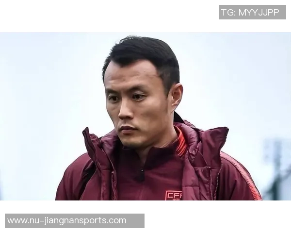 中国足球解说员解读国际球星精彩瞬间 独特视角下的激情与智慧 中国足球解说员解读国际球星精彩瞬间 独特视角下的激情与智慧