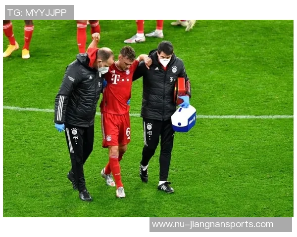 球星童年时光回顾:从踢沙包到绿茵场的传奇起点 球星童年时光回顾:从踢沙包到绿茵场的传奇起点